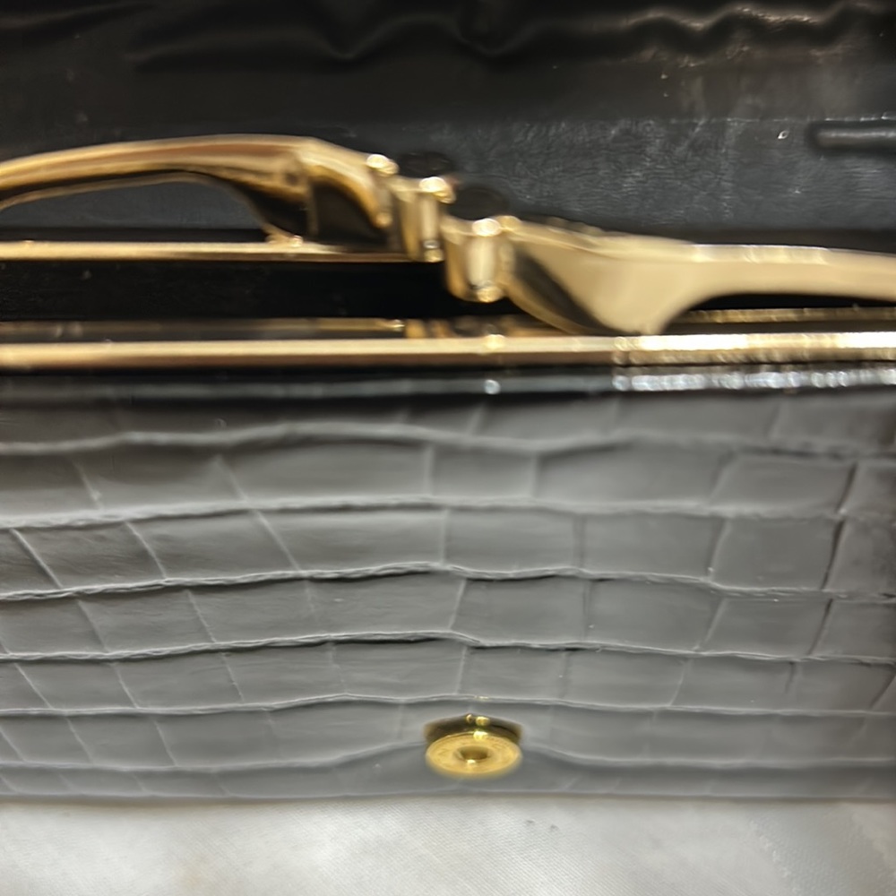 Women’s Wallets - Picture 8 of 8